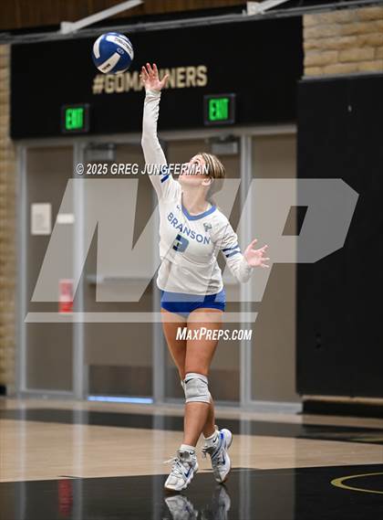 Thumbnail 1 in JV: Marin Catholic @ Branson photogallery.