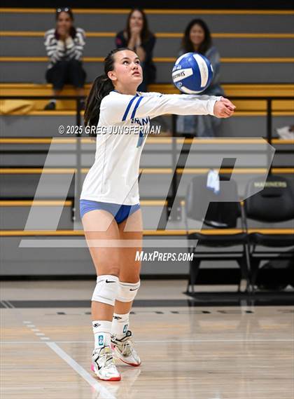 Thumbnail 2 in JV: Marin Catholic @ Branson photogallery.