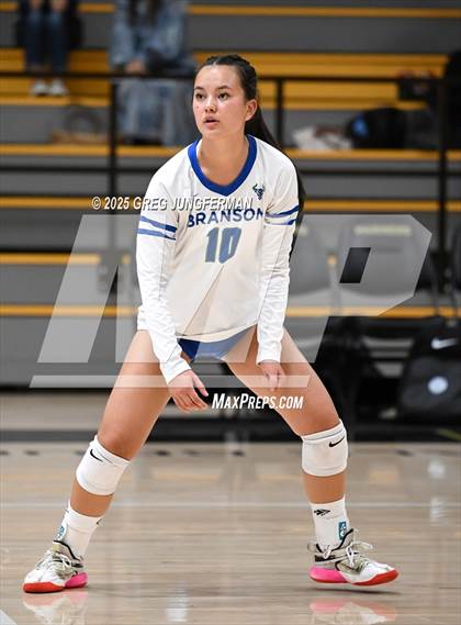 Thumbnail 2 in JV: Marin Catholic @ Branson photogallery.