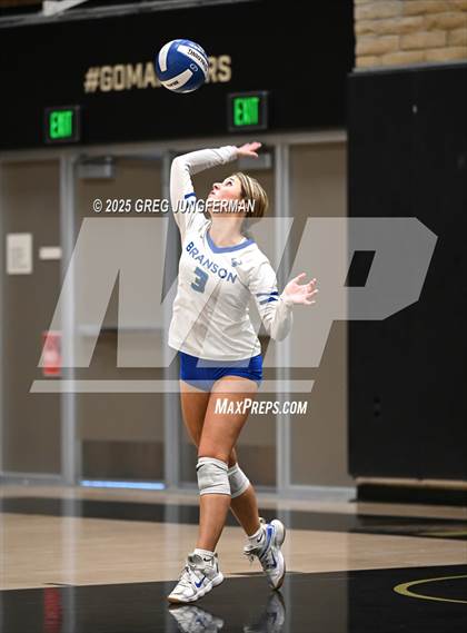 Thumbnail 3 in JV: Marin Catholic @ Branson photogallery.