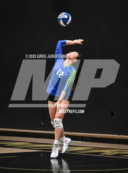 Thumbnail 2 in JV: Marin Catholic @ Branson photogallery.