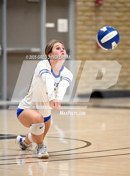Thumbnail 1 in JV: Marin Catholic @ Branson photogallery.