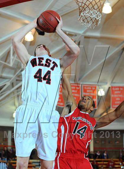 Thumbnail 1 in Blue Valley West vs. Heights (McPherson Invitational) photogallery.