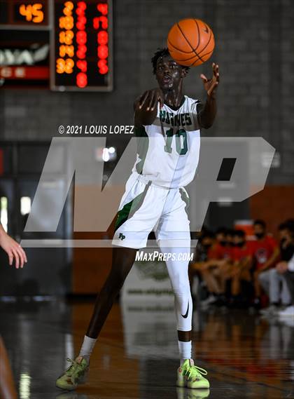 Thumbnail 3 in Servite vs. Fairmont Prep (Mater Dei Extravaganza) photogallery.
