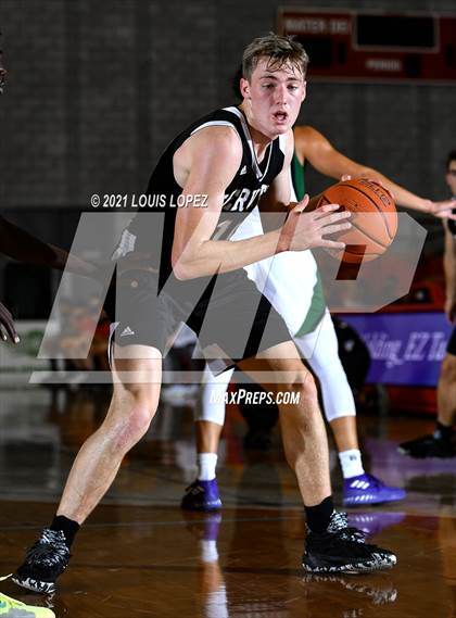 Thumbnail 2 in Servite vs. Fairmont Prep (Mater Dei Extravaganza) photogallery.