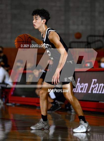 Thumbnail 3 in Servite vs. Fairmont Prep (Mater Dei Extravaganza) photogallery.