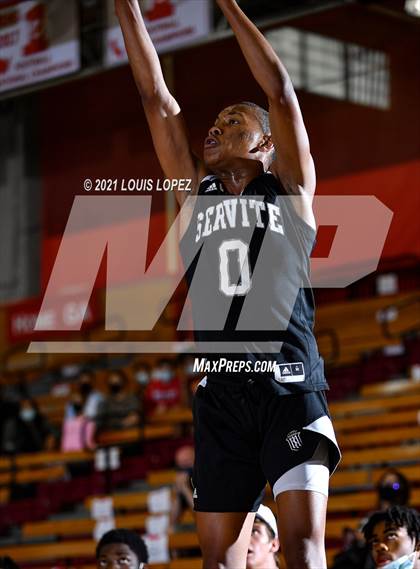 Thumbnail 1 in Servite vs. Fairmont Prep (Mater Dei Extravaganza) photogallery.