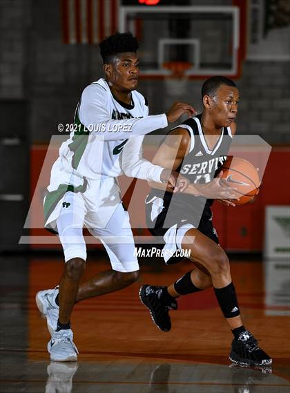 Thumbnail 3 in Servite vs. Fairmont Prep (Mater Dei Extravaganza) photogallery.