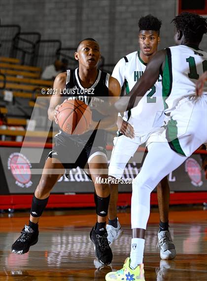 Thumbnail 3 in Servite vs. Fairmont Prep (Mater Dei Extravaganza) photogallery.
