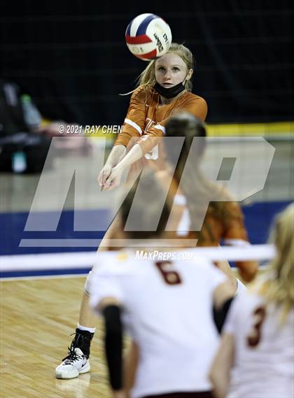 Thumbnail 1 in Windsor vs. Mead (CHSAA 4A Final 4) photogallery.