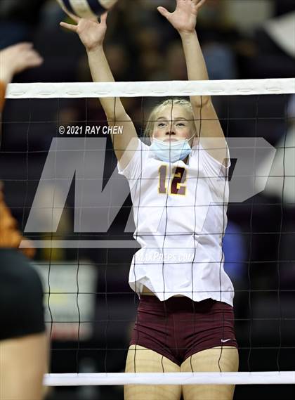 Thumbnail 3 in Windsor vs. Mead (CHSAA 4A Final 4) photogallery.
