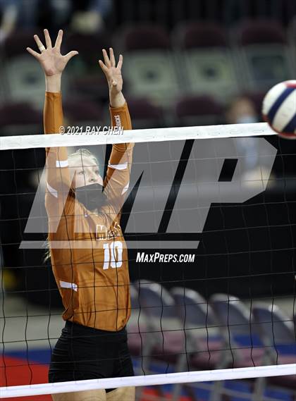 Thumbnail 2 in Windsor vs. Mead (CHSAA 4A Final 4) photogallery.