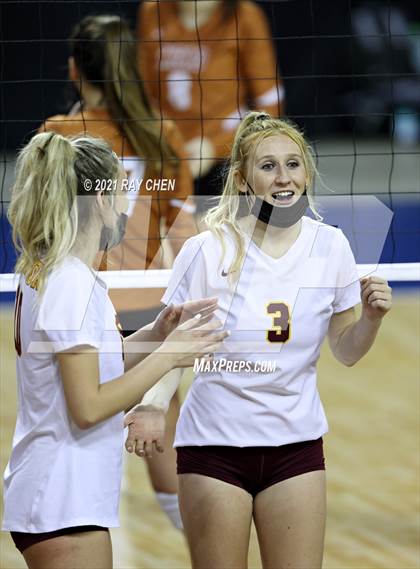 Thumbnail 2 in Windsor vs. Mead (CHSAA 4A Final 4) photogallery.