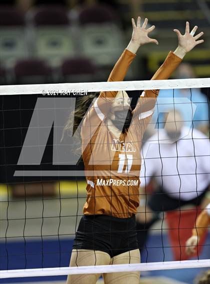 Thumbnail 2 in Windsor vs. Mead (CHSAA 4A Final 4) photogallery.