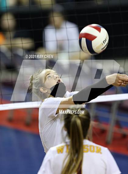 Thumbnail 2 in Windsor vs. Mead (CHSAA 4A Final 4) photogallery.