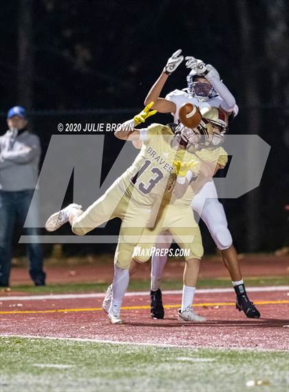 Thumbnail 3 in Brebeuf Jesuit Preparatory vs Indianapolis Bishop Chatard (IHSAA 3A Sectional Final) photogallery.
