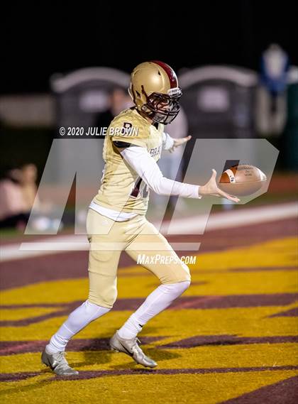 Thumbnail 1 in Brebeuf Jesuit Preparatory vs Indianapolis Bishop Chatard (IHSAA 3A Sectional Final) photogallery.