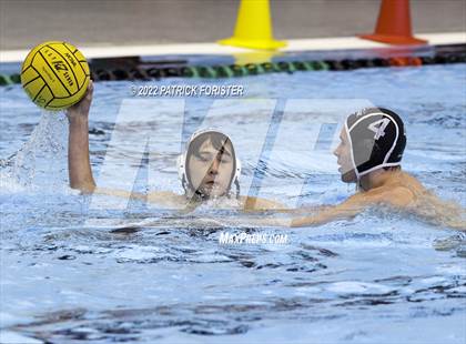 Thumbnail 2 in Pharr-San Juan-Alamo North vs. Clark (UIL 6A Region 4 Semifinal) photogallery.