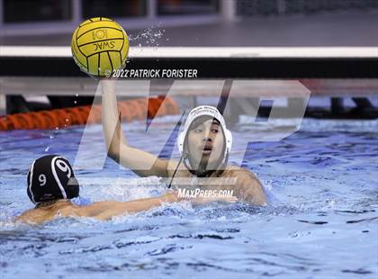 Thumbnail 2 in Pharr-San Juan-Alamo North vs. Clark (UIL 6A Region 4 Semifinal) photogallery.