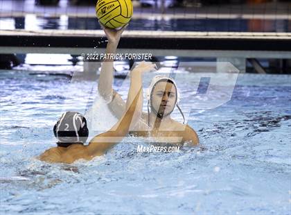Thumbnail 2 in Pharr-San Juan-Alamo North vs. Clark (UIL 6A Region 4 Semifinal) photogallery.