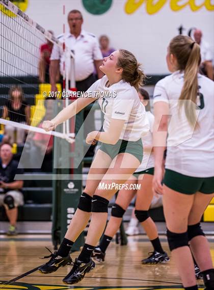 Thumbnail 1 in Heritage @ Loudoun Valley photogallery.