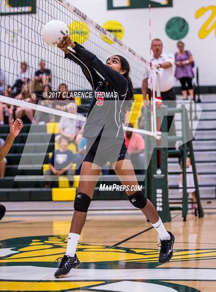 Thumbnail 2 in Heritage @ Loudoun Valley photogallery.