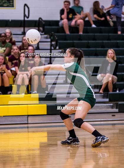 Thumbnail 1 in Heritage @ Loudoun Valley photogallery.