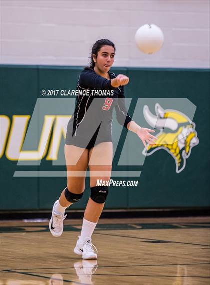 Thumbnail 1 in Heritage @ Loudoun Valley photogallery.