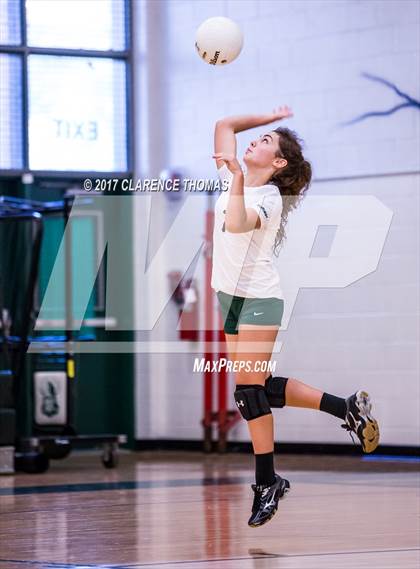 Thumbnail 1 in Heritage @ Loudoun Valley photogallery.