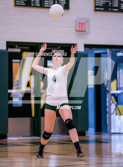 Thumbnail 2 in Heritage @ Loudoun Valley photogallery.