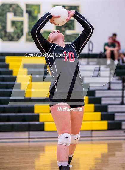 Thumbnail 3 in Heritage @ Loudoun Valley photogallery.