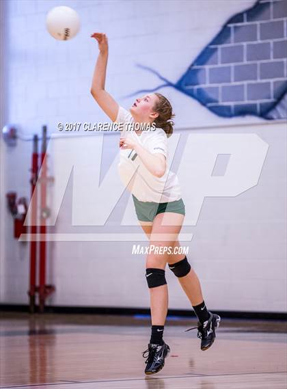 Thumbnail 3 in Heritage @ Loudoun Valley photogallery.