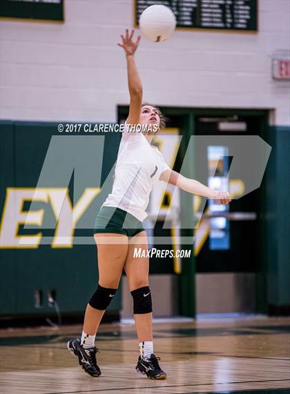 Thumbnail 3 in Heritage @ Loudoun Valley photogallery.