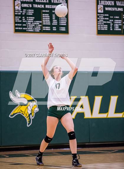 Thumbnail 2 in Heritage @ Loudoun Valley photogallery.