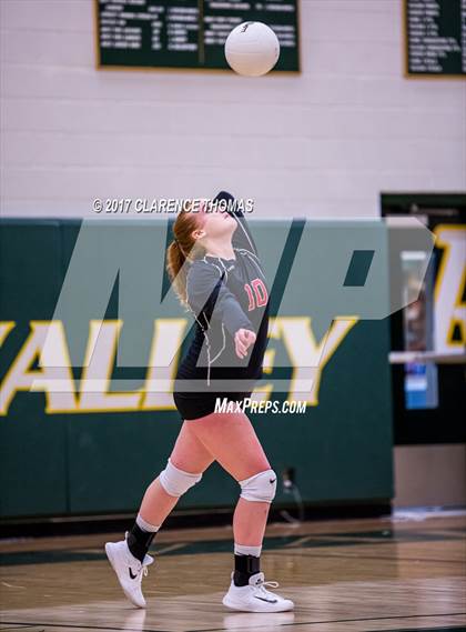 Thumbnail 1 in Heritage @ Loudoun Valley photogallery.
