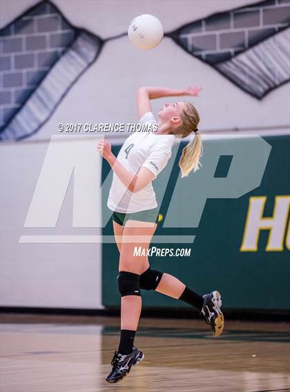 Thumbnail 1 in Heritage @ Loudoun Valley photogallery.