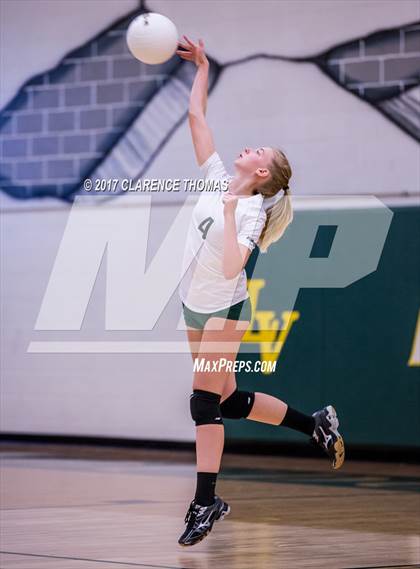 Thumbnail 2 in Heritage @ Loudoun Valley photogallery.