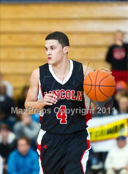 Thumbnail 2 in Lincoln vs. Oak Hill Academy (Les Schwab Invitational) photogallery.
