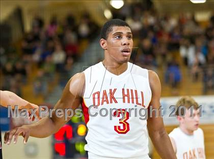 Thumbnail 2 in Lincoln vs. Oak Hill Academy (Les Schwab Invitational) photogallery.
