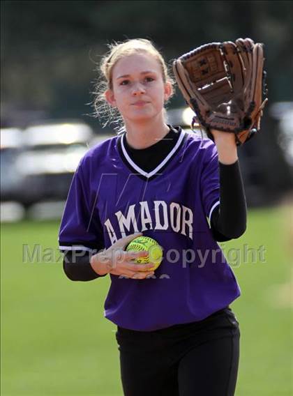 Thumbnail 2 in Concord vs. Amador Valley (Queen of the Mountain) photogallery.