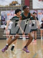 Photo from the gallery "Aurora Central @ Golden"