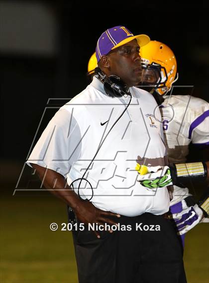 Thumbnail 3 in Lynwood vs. Jordan photogallery.