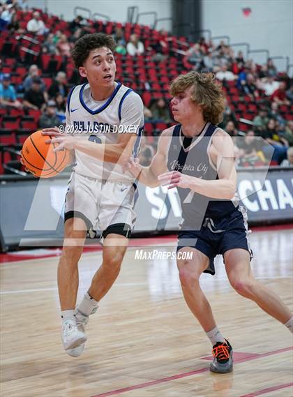 Thumbnail 3 in Virginia City vs. Smith Valley (NIAA Class 1A State Championship) photogallery.