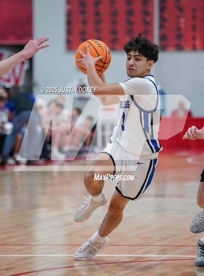 Thumbnail 2 in Virginia City vs. Smith Valley (NIAA Class 1A State Championship) photogallery.