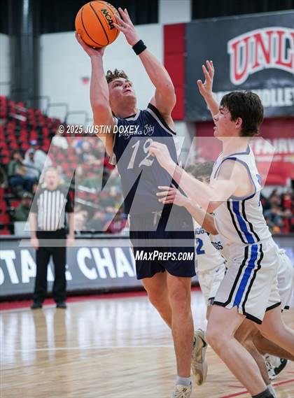 Thumbnail 2 in Virginia City vs. Smith Valley (NIAA Class 1A State Championship) photogallery.