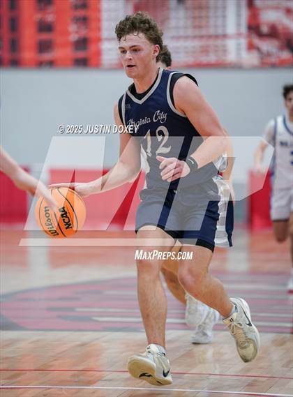 Thumbnail 3 in Virginia City vs. Smith Valley (NIAA Class 1A State Championship) photogallery.