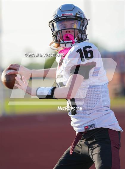 Thumbnail 1 in Hamilton @ Chaparral photogallery.