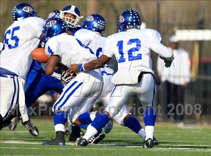 Thumbnail 2 in West Brook vs. Dickinson (Texas 5A D2 Area Playoff) photogallery.