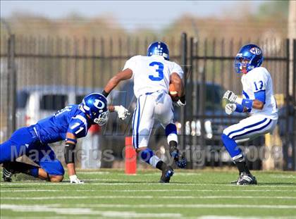 Thumbnail 1 in West Brook vs. Dickinson (Texas 5A D2 Area Playoff) photogallery.