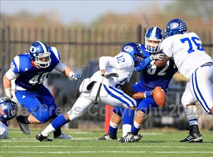 Thumbnail 3 in West Brook vs. Dickinson (Texas 5A D2 Area Playoff) photogallery.